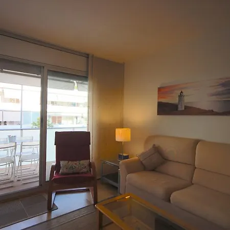 Lets Holidays Cozy Pool Apartment